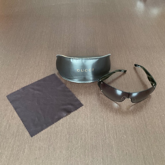 GUCCI 1832 Sunglasses - Picture 9 of 9